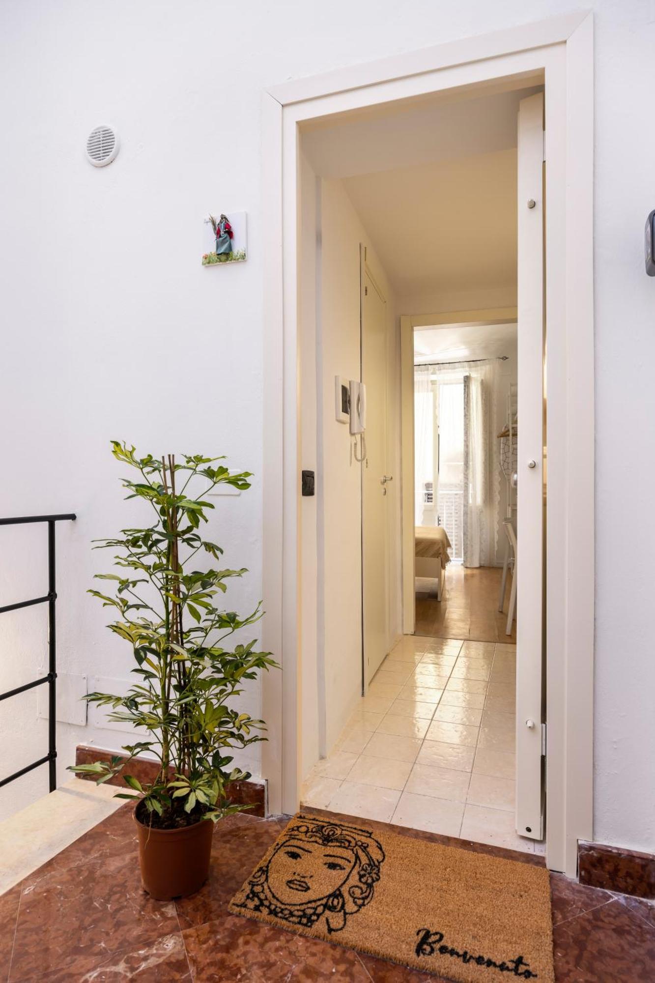 Agata E Rosalia 2 Bedroom Flat At The Quattro Canti Palermo Eksteriør billede