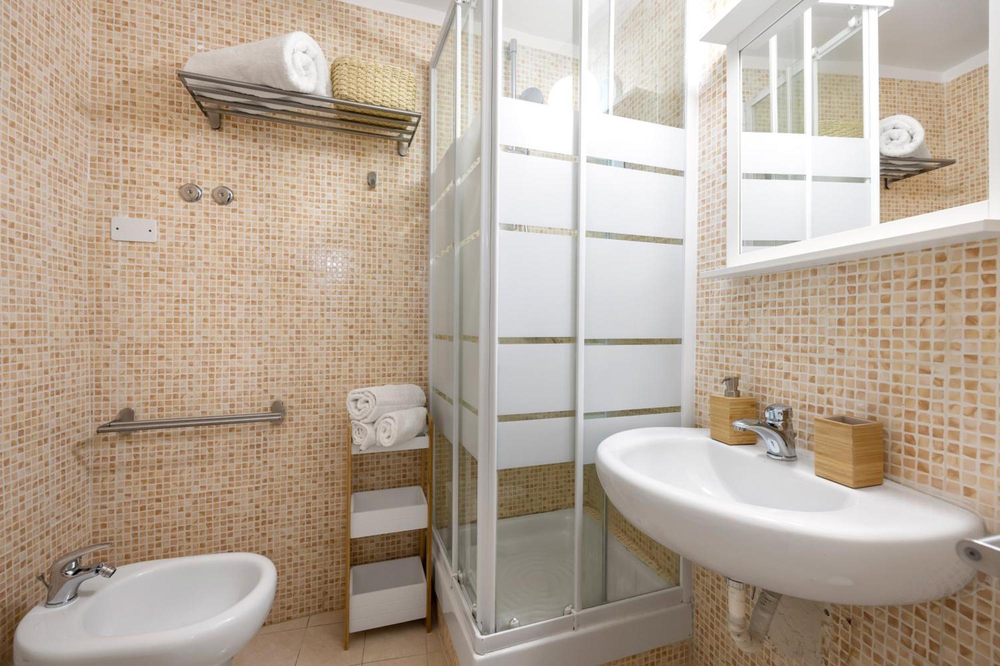 Agata E Rosalia 2 Bedroom Flat At The Quattro Canti Palermo Eksteriør billede